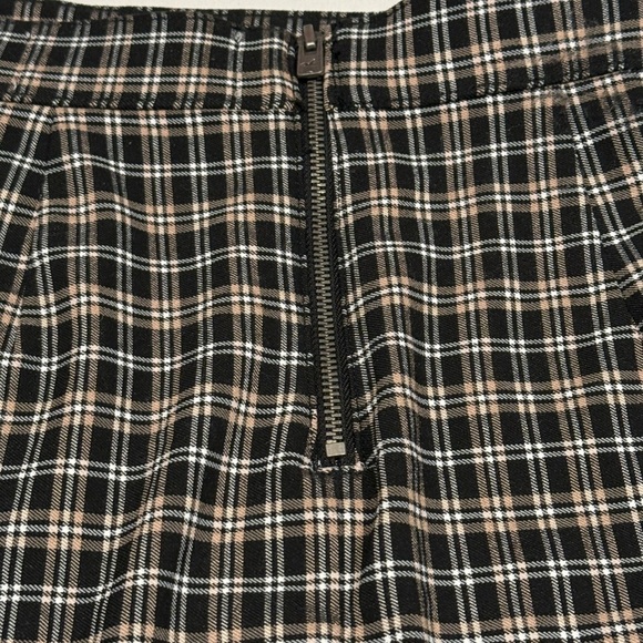 Hollister Plaid Button-Detail Skirt - Picture 2 of 3